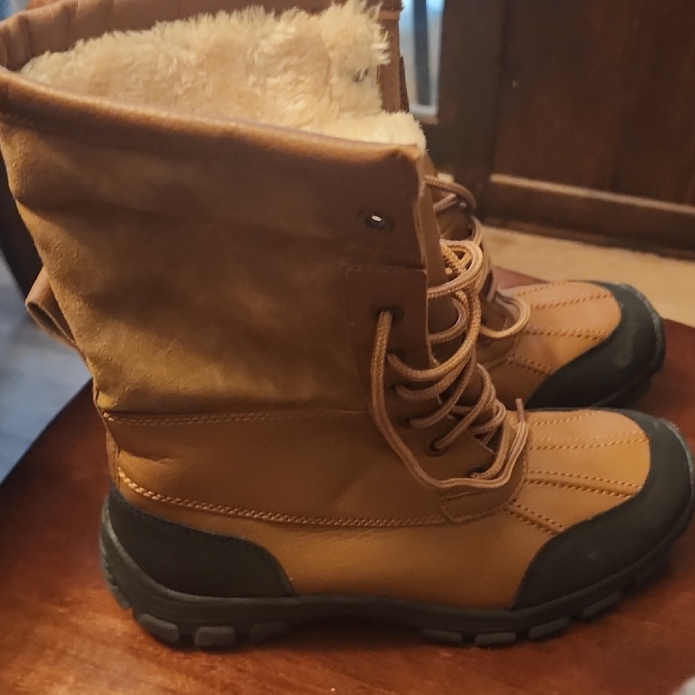 Cozy Brown and Black Winter Boots for Women - Picture 2 of 7